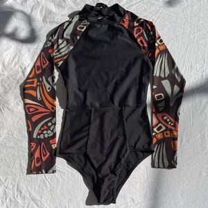 Seea Kids Long Sleeve One-Piece Swimsuit in Black with Multicolor Print Sleeves